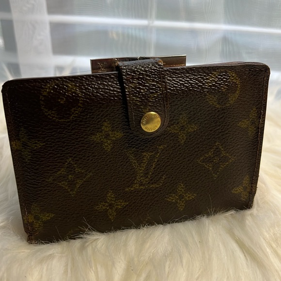 Authentic Louis Vuitton Vintage Monogram Kiss Wallet - Picture 1 of 9